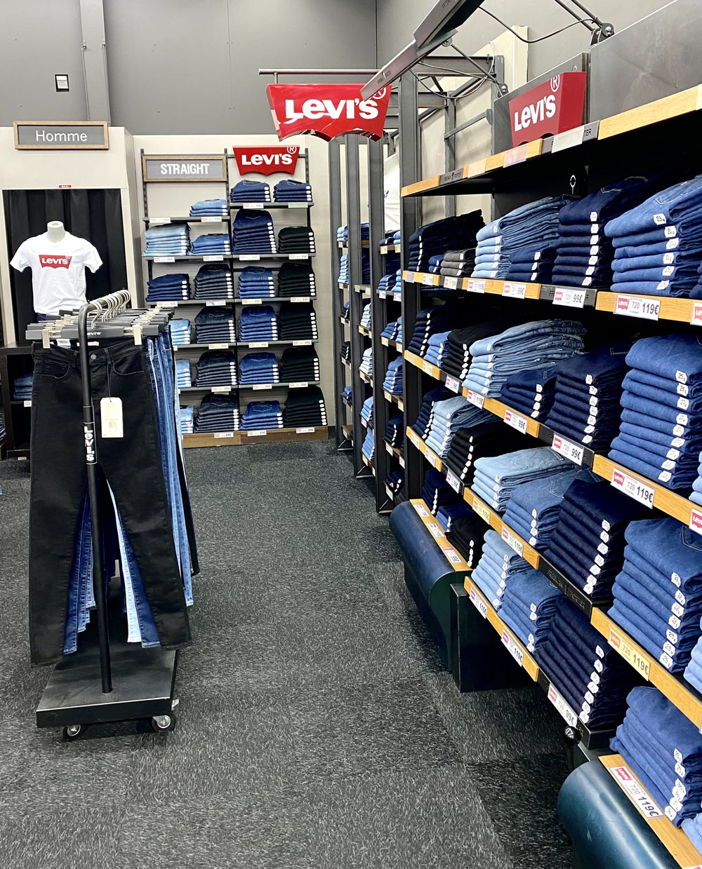 Vente de jeans Levis à Barentin